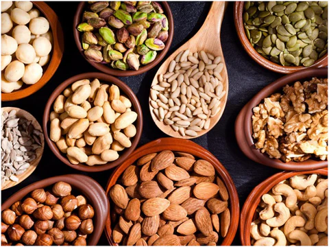  The Numerous Advantages That Come From Consuming Dry Fruits